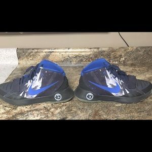 KD Trey 5 III PRM Men US 9.5 Black Basketball Shoe