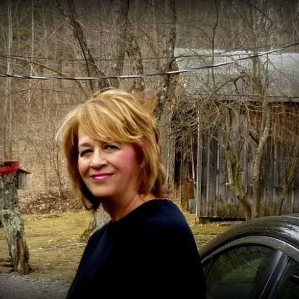 Meet your Posher, Paula