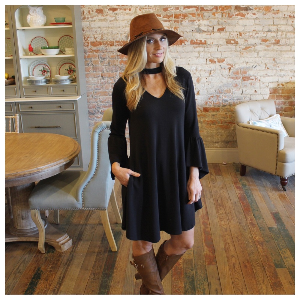 ✨LAST ONE✨Black bell sleeve choker neck dress - Picture 3 of 4