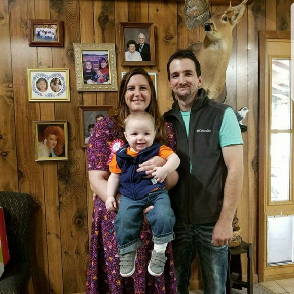 Meet your Posher, Sarah - Picture 3 of 5