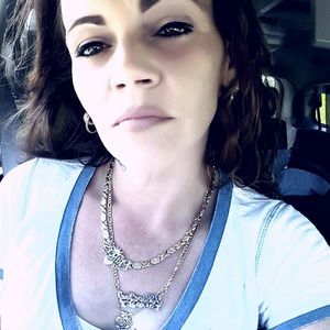 Meet your Posher, Jenn