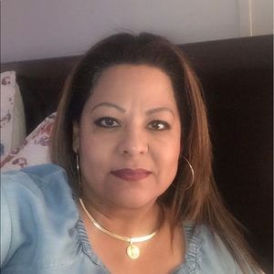 Meet your Posher, Eva