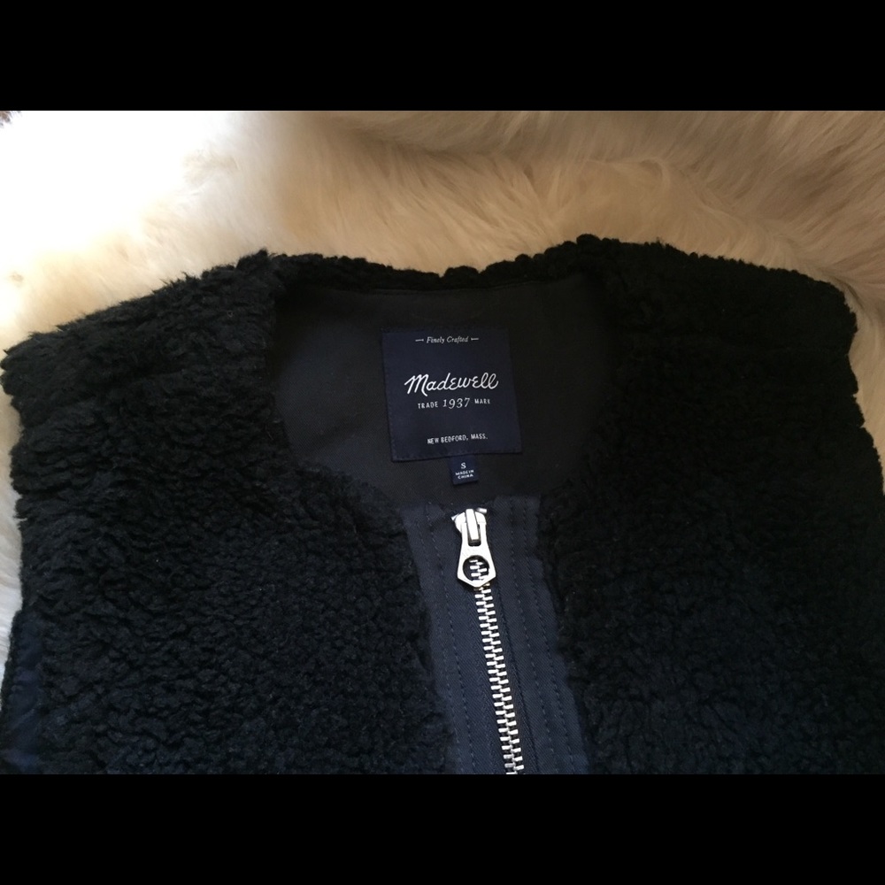 Black Madewell faux - fur vest - Picture 5 of 8