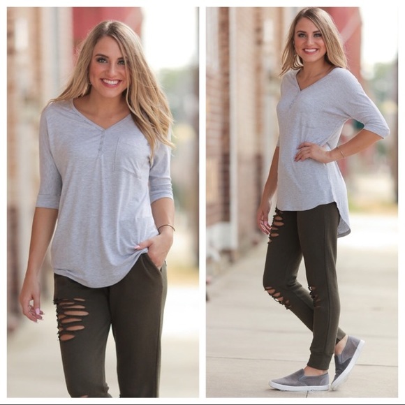 TUNIC - Button, 3/4 Sleeve - NWT - Picture 2 of 2