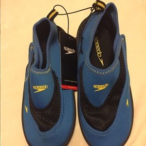 Boys Speedo water shoes