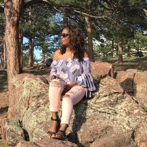 Meet your Posher, Curtistine