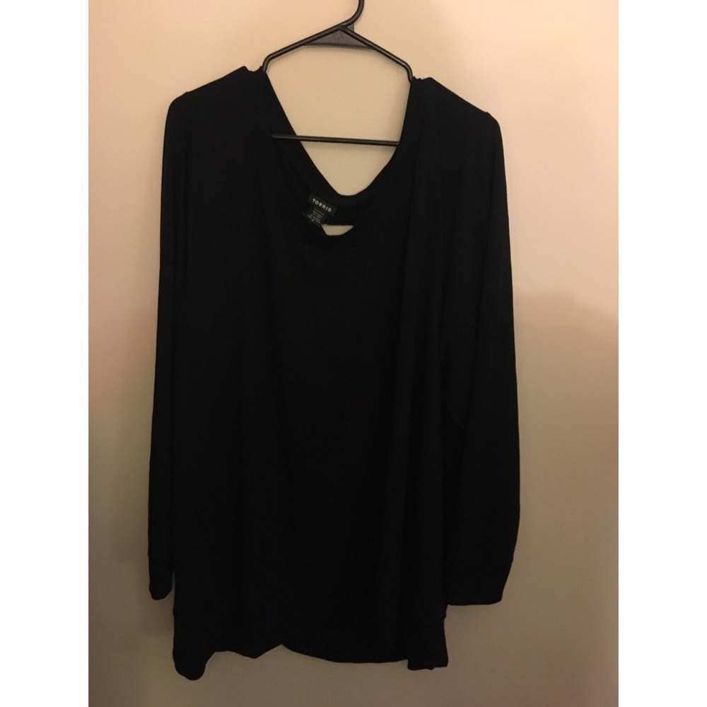 SUPER COMFY BRAND NEW TORRID SWEATER!!!