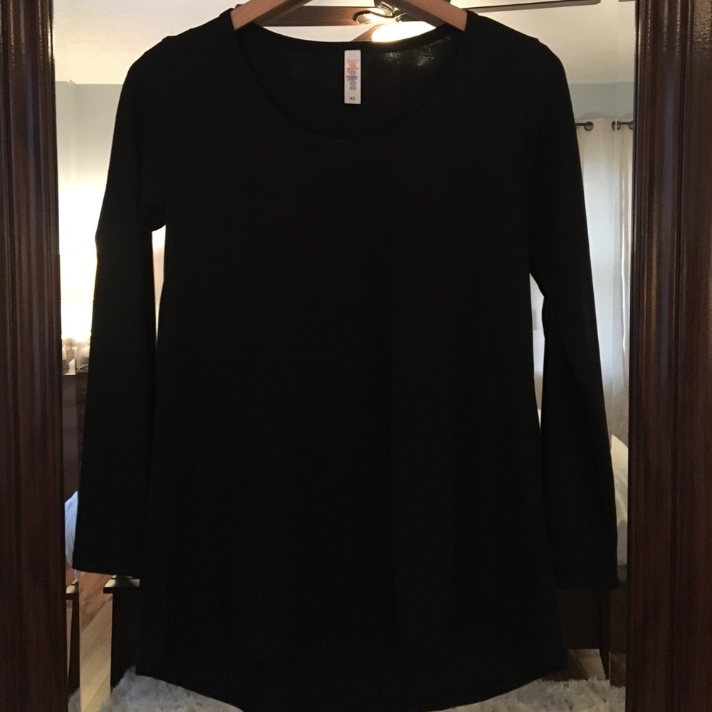 Solid black LuLaRoe XS Lynnae - major unicorn!🦄