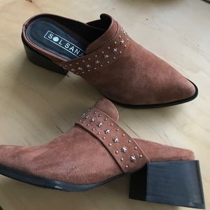 Sol Sana Charli Mule