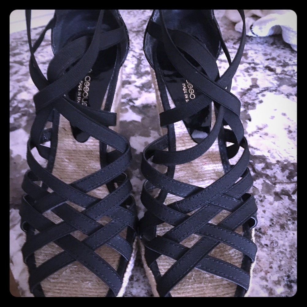 Strappy black wedges