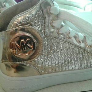 Mk shoes for kid