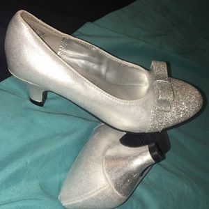 American Eagle Youth Heel