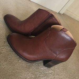 LUCKY BRAND Eller Bootie 9 Womens brand new