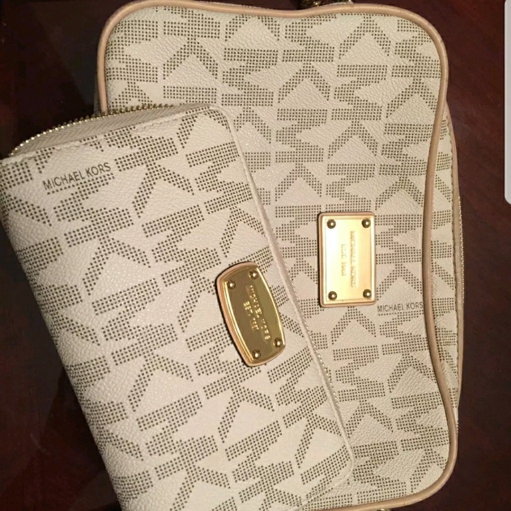 Michael Kors purse and wallet