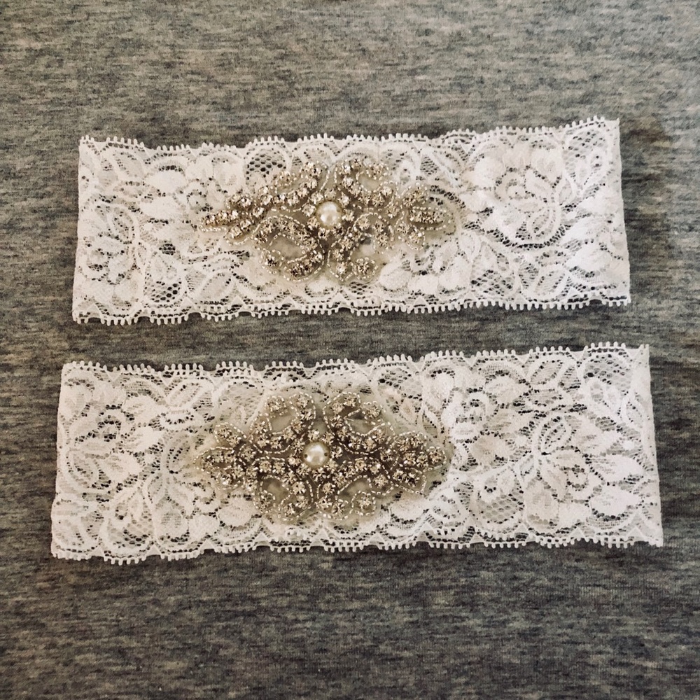 Garter Set NWOT