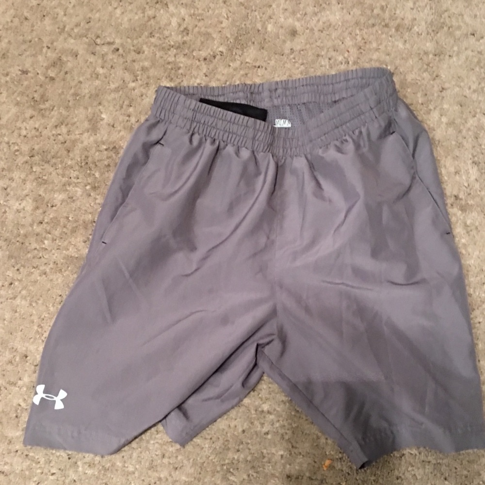 Under Armour men’s medium shorts