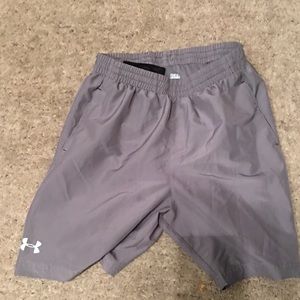 Under Armour men’s medium shorts