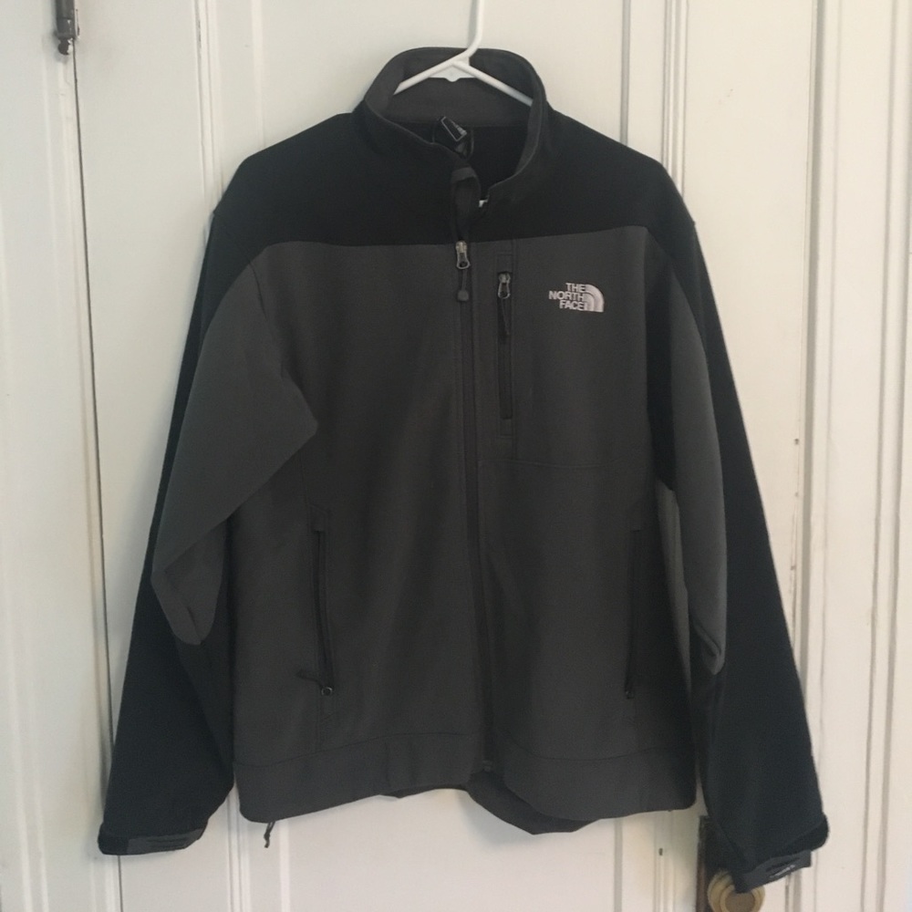 Men’s North Face Apex Shell Jacket. Blk/gry. Med.