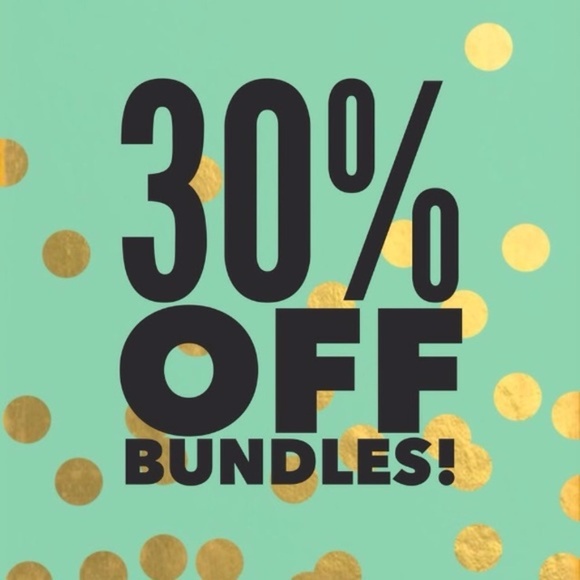 Chip & Dale Santa Earrings - Disney Christmas - Picture 4 of 4