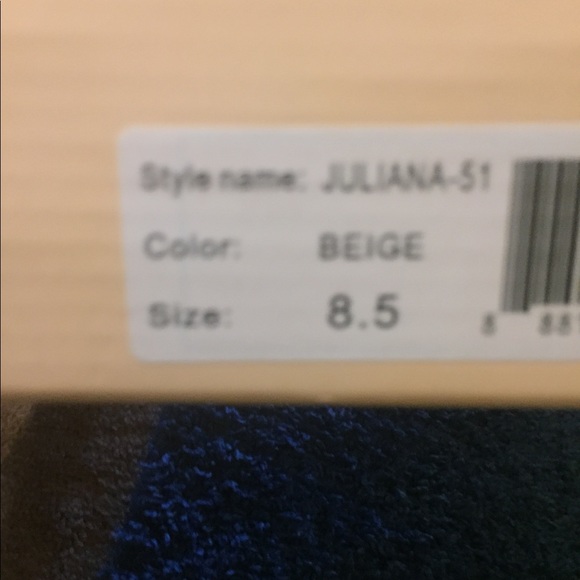 Beige mesh t-strap heels - Picture 5 of 5