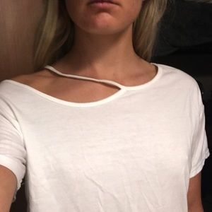 TAKING FIRST OFFER Asymmetrical cutout neck tee