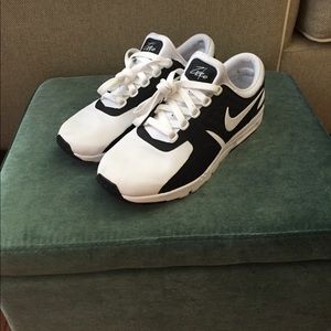 Air max Zero