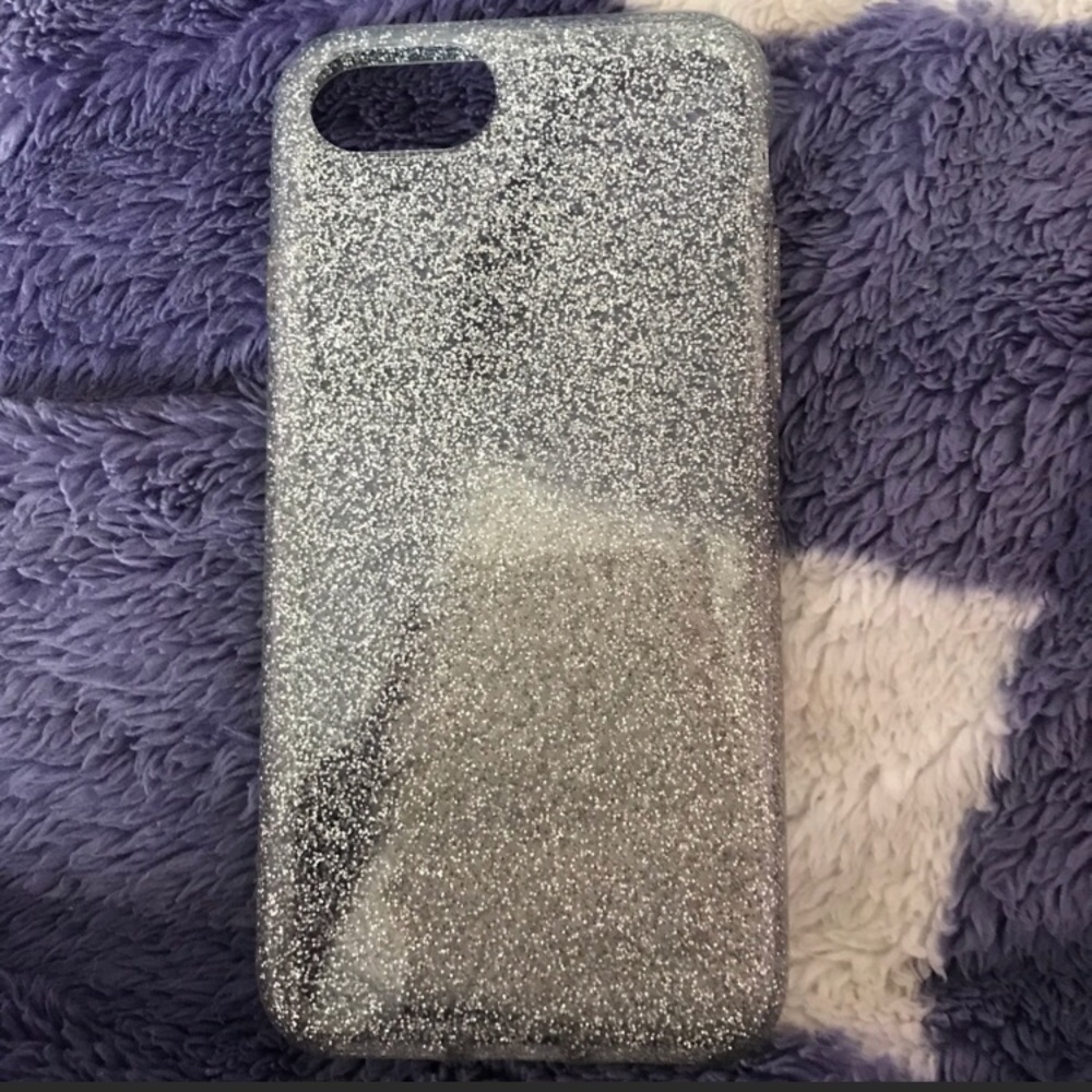 Silver iPhone 7/8 Incipio Case