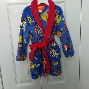 Soft and plush paw patrol bathrobe!