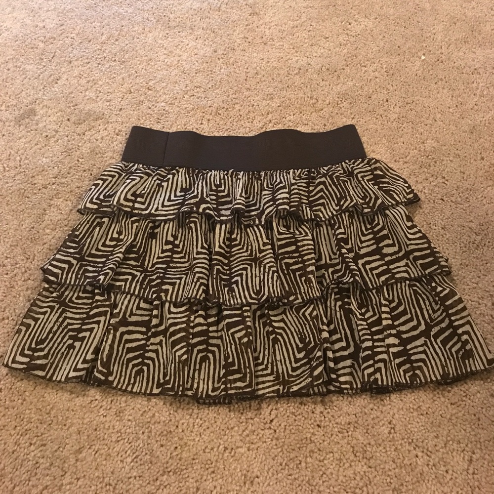 Adorable brown tribal print skirt!