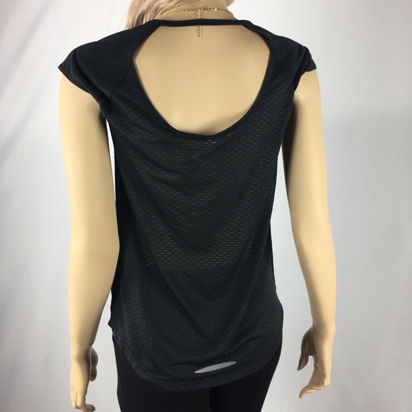 Under Armour Heat Gear Fly By Top - Picture 3 of 8