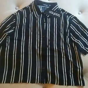 boohoo short sleeve boxy shirt size 6