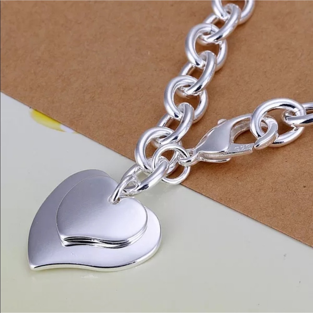 NWOT Silver Double Heart ❤️ Charm Link Bracelet - Picture 2 of 6