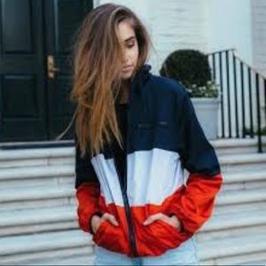 ✨ONE DAY SALE ONLY!!✨Brandy Melville windbreaker