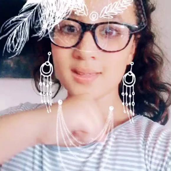 Meet your Posher, Yosra - Picture 1 of 1