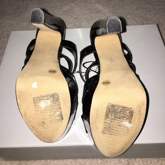 Justera High Heel in Black – Jessica Simpson Jessica Simpson patent leather sandals- Like New!