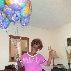 Meet your Posher, Cynthia