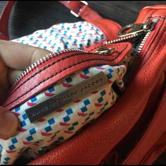 Coral Marc by Marc Jacobs cross body - Picture 3 of 4