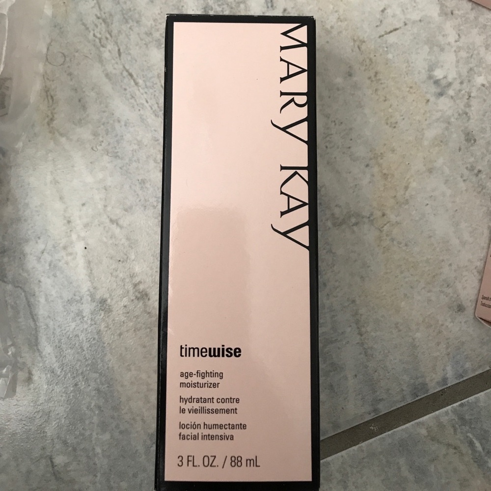 Mary Kay Age Fighting Moisterizer