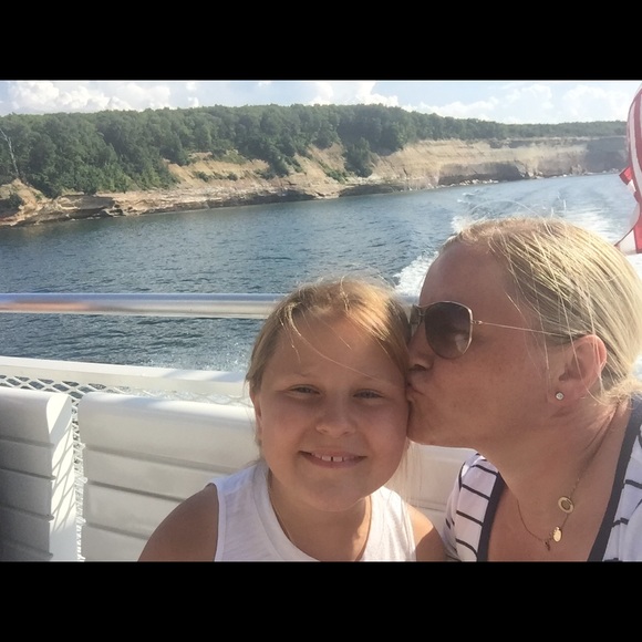 Meet your Posher, Joanna - Picture 1 of 1