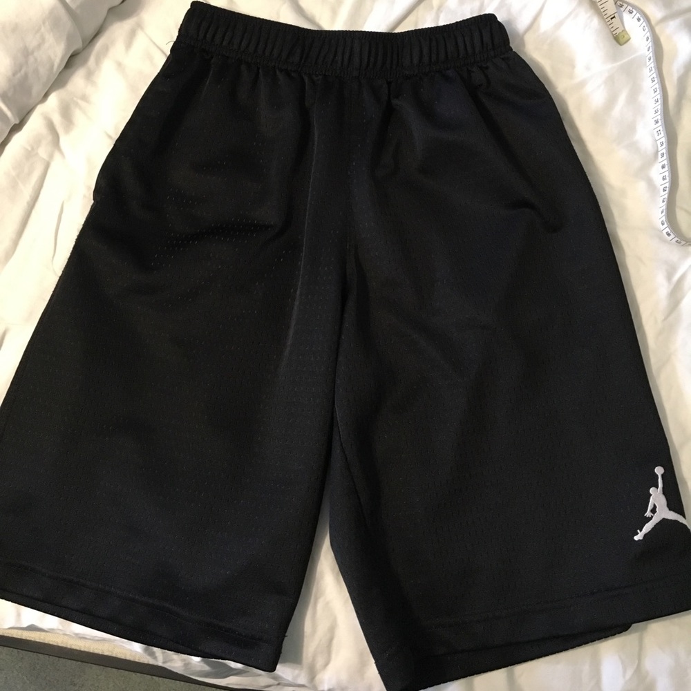 Jordan basketball shirt kids Medium