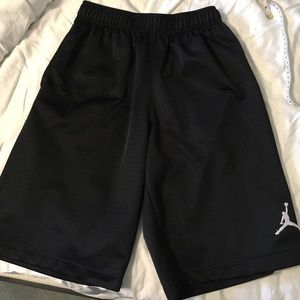 Jordan basketball shirt kids Medium