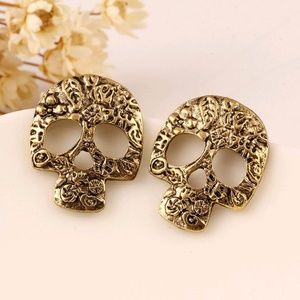 Fashion retro wild personality skull stud earrings