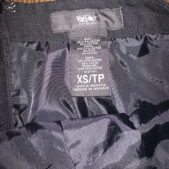 Pleated knee-length Mossimo skirt - Picture 3 of 3