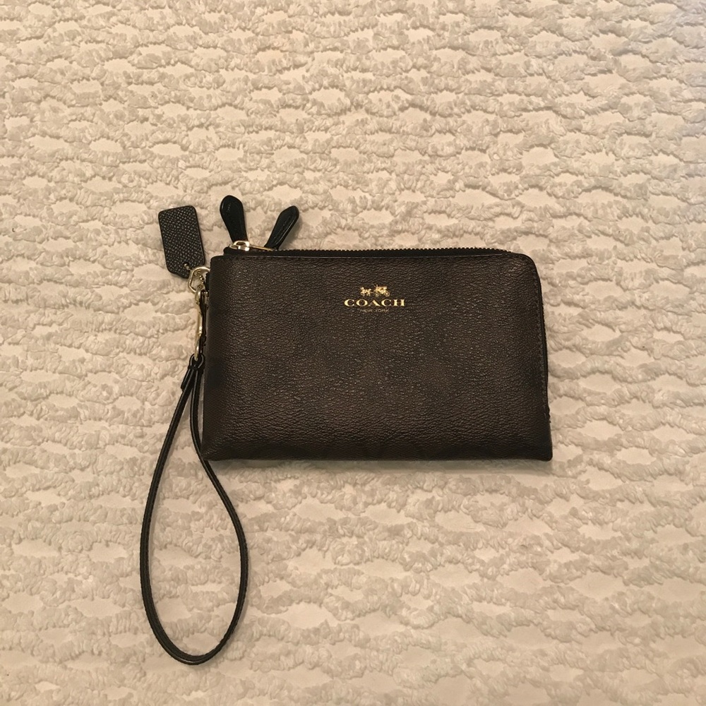 COACH New York Wristlet
