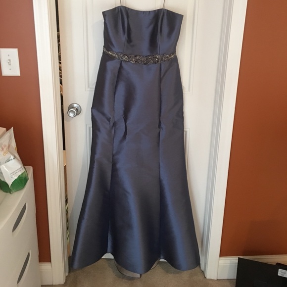 Badgley Mischka strapless formal gown - Size 6 - Picture 2 of 4