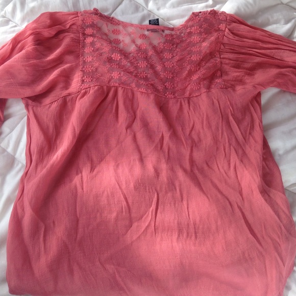 Pink blouse - Picture 3 of 3