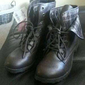 Women's boots