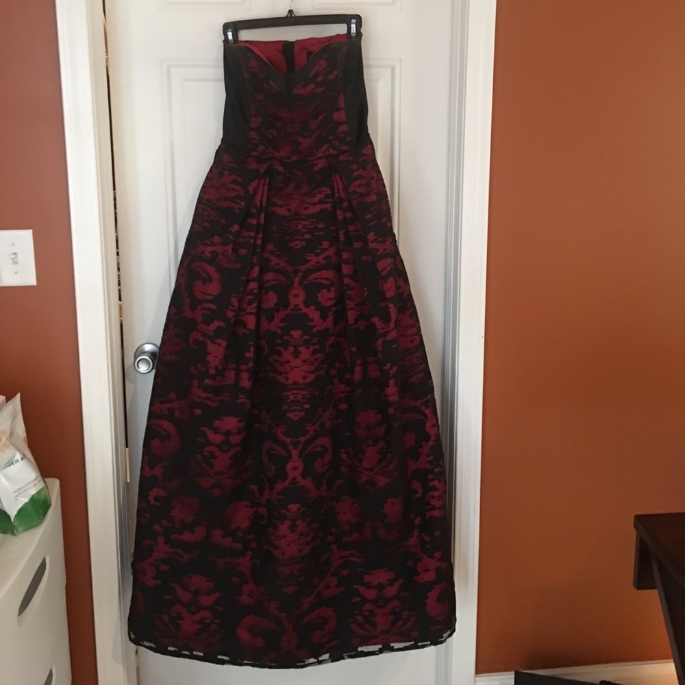 Milly Strapless Formal Gown - Size 6