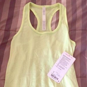 Lulu lemon tank top (women’s)