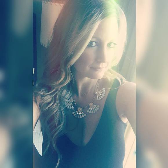 Meet your Posher, Sherry - Picture 1 of 1